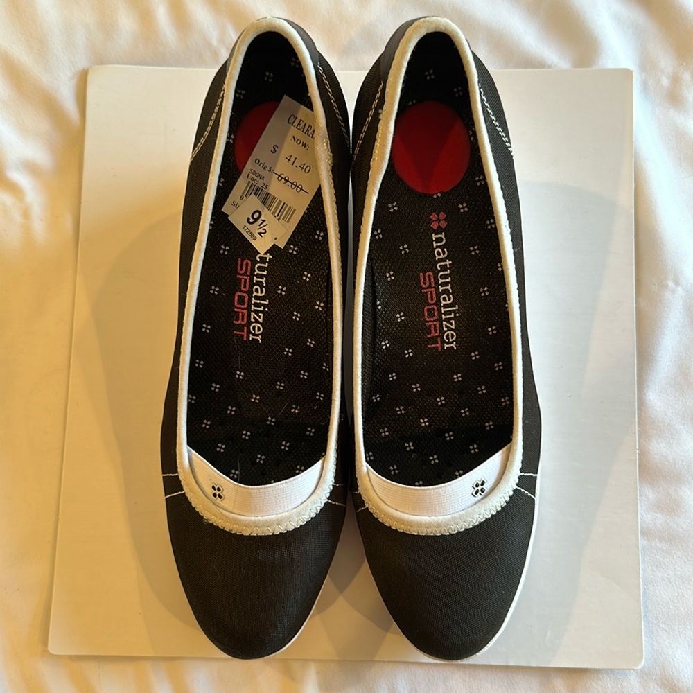 Naturalized Sport Shoes Sz 9.5